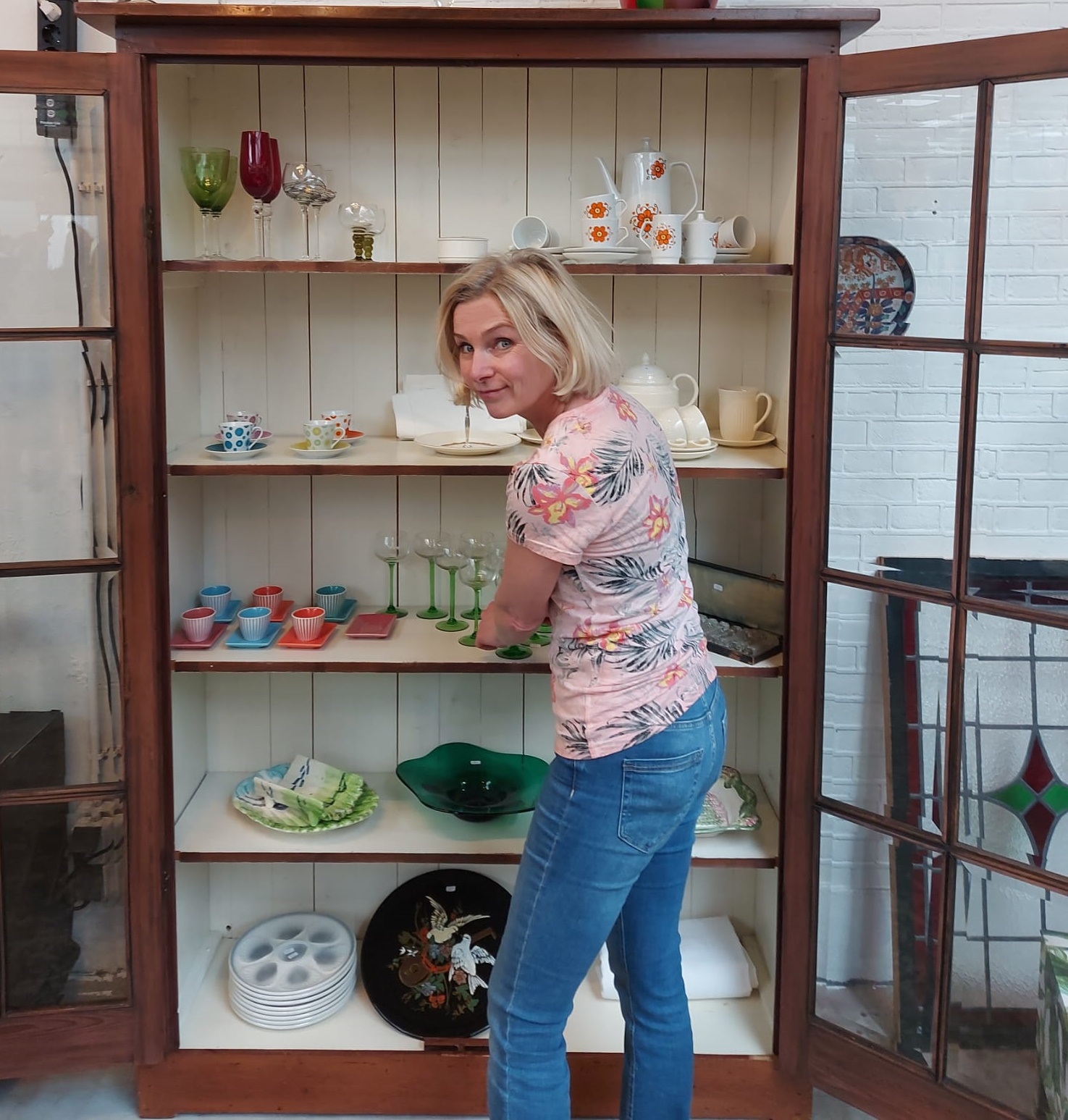 De Vintage Pareltjes Winkel in de Nettenfabriek in Apeldoorn Met Eigenaar