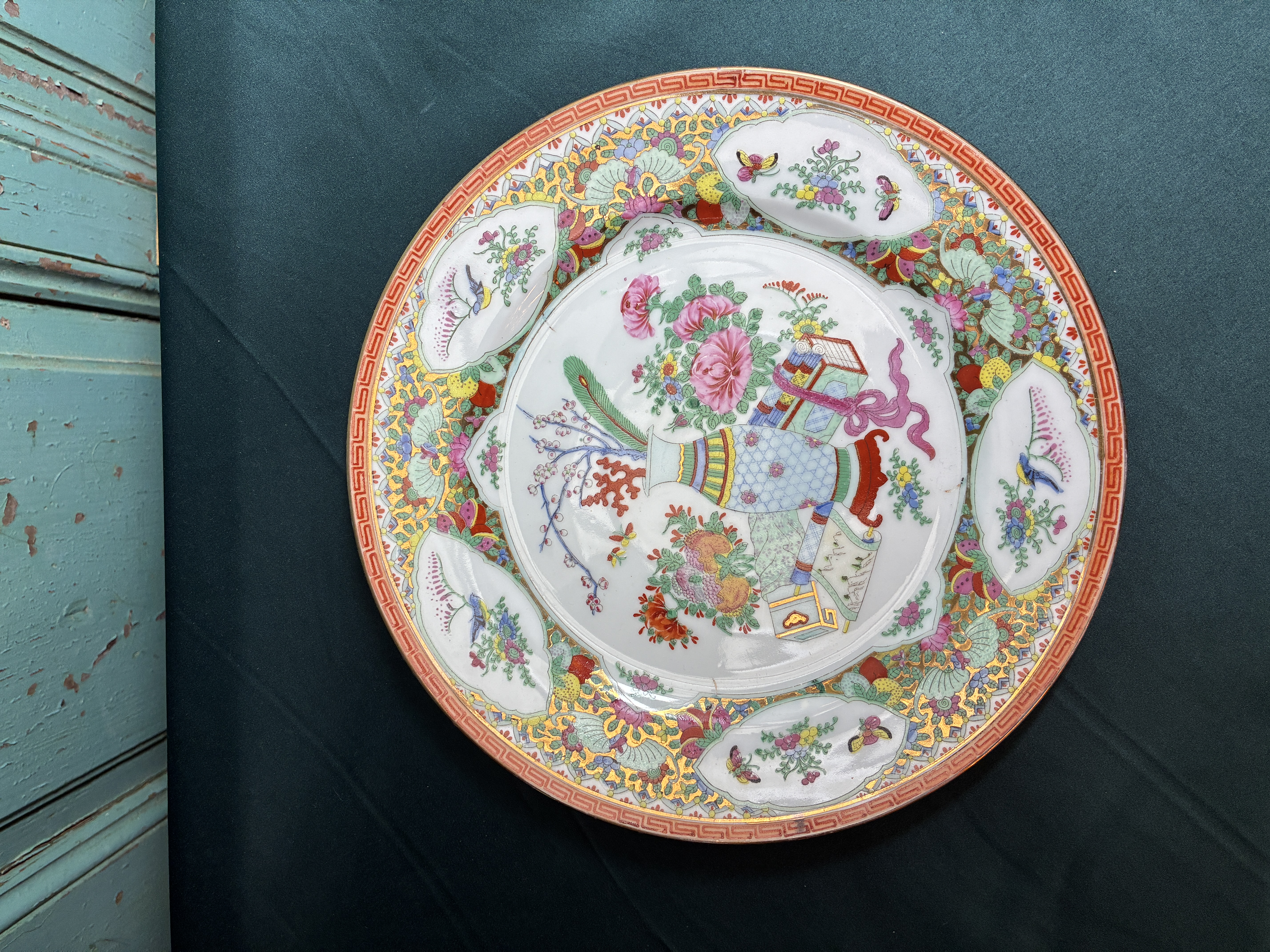 Chinees porseleinen bord in Rose medallion stijl Afbeelding 4