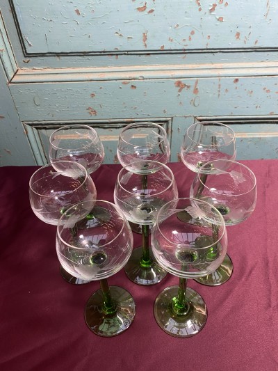 Set Elzas Wijnglazen Met Druivengravure Afbeelding 1