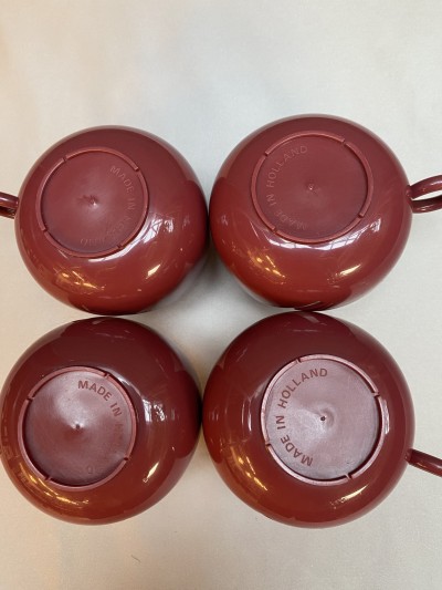 Set Vintage Theeglazen In Kunstof Paarse Houder Afbeelding 4